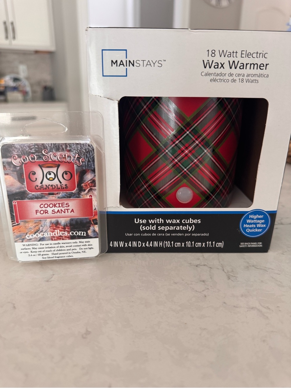 Mainstays Red and Green Plaid Electric Wax Warmer wax and included .